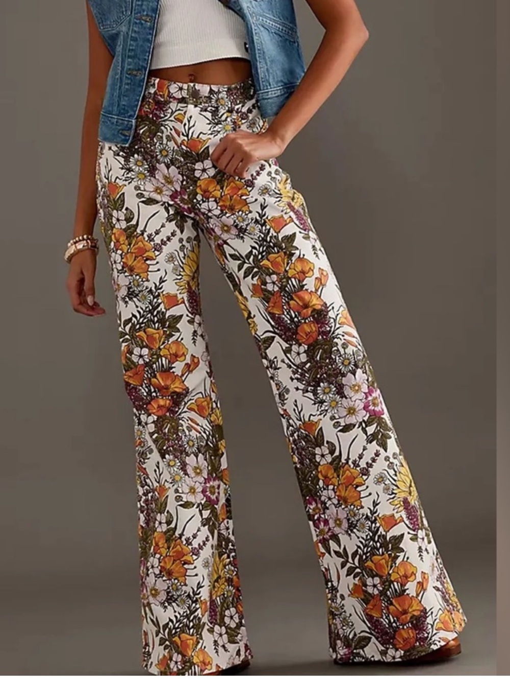 ANTHROPOLOGY, Wrangler Floral Flare Jeans - Multicolor, size 25/32